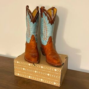 Women’s Pre-owned Tony Lama size 8 Cowboy Boots